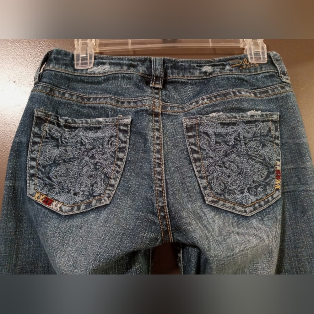Vintage Hard To Find Silvers Embroidered